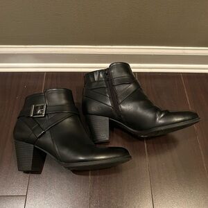 Abella Joanie Black Ankle Boots - True Comfort - Size 8M